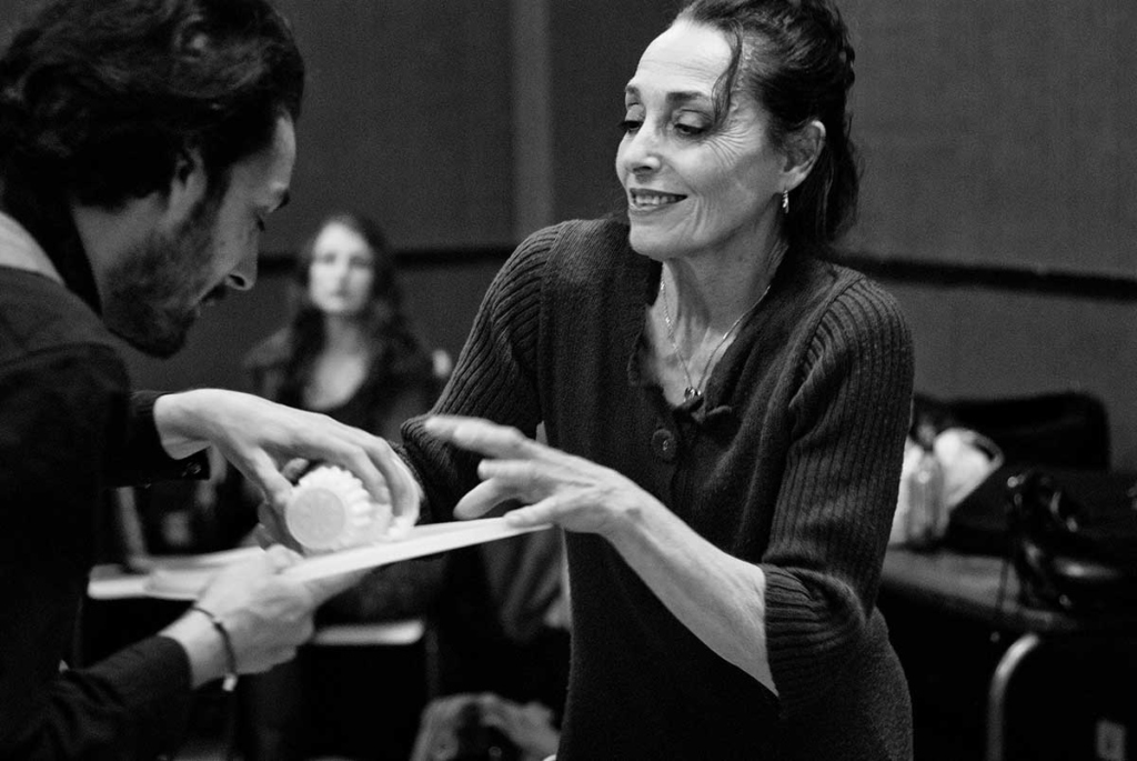 Comédiens répétant une scène au Cours Peyran-Lacroix - cours du soir