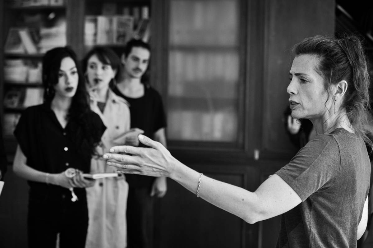 Margaux Delafon en séance de travail pour la pièces Proche jouée le 9 juin 2019 à La Pépinière Théâtre - Cours pro